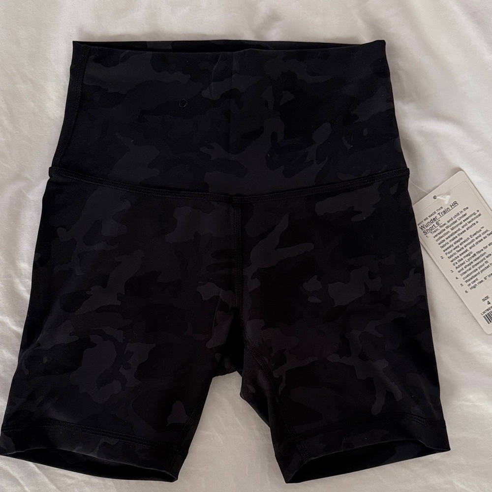 New with tags Lululemon wunder train HR short camo black sz 4 high rise 6 inseam